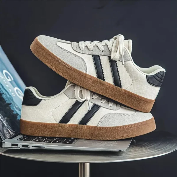 2024 Men's Casual Retro German Training Shoes Lace-up Lightweight Comfortable Sports Flat Shoes Men Skateboard Running Shoes