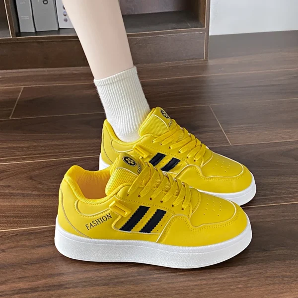 2024 New Women Luxury Zapatillas Skateboard Bread Shoes Retro National Trend Sport Shoes Board Women Skate Sneakers Size 35-40
